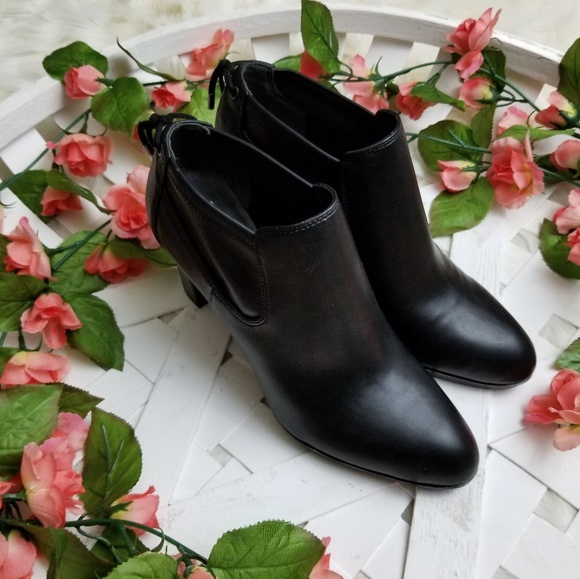 Franco Sarto size 10 black booties - Picture 3 of 7